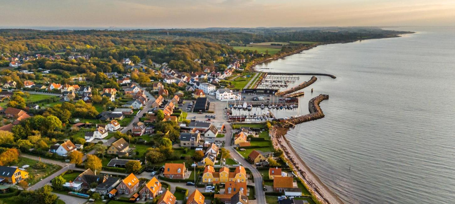 Luftfoto af Lohals på Nordlangeland