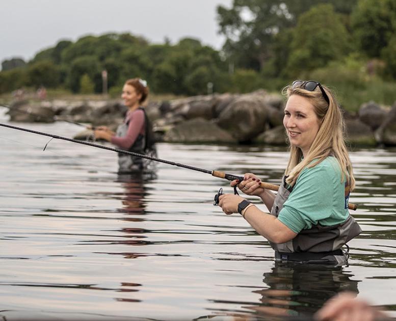 3 kvindelige lystfiskere